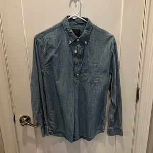 Abercrombie chambray half button down shirt, size small